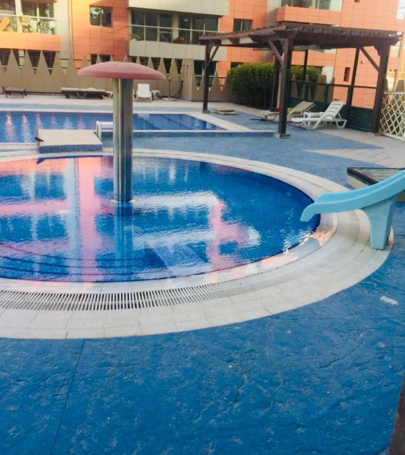 Nash Guest House Females Only Dubai Exterior foto